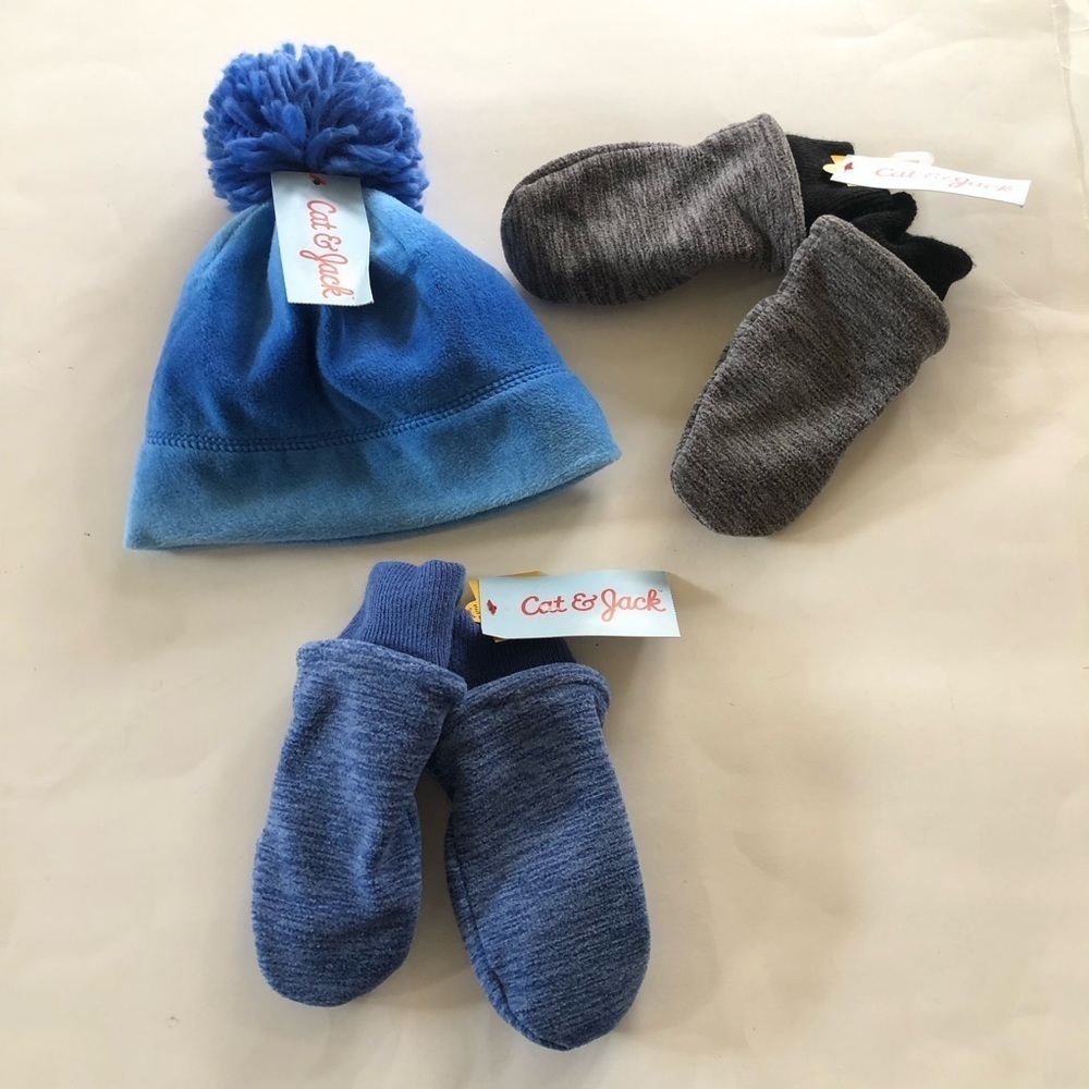 Cat & Jack Bundle Baby Fleece Ombré Pom Poms Beanie and Mittens 3 Pc Size 12/24M